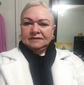 Meet your Posher, Dania